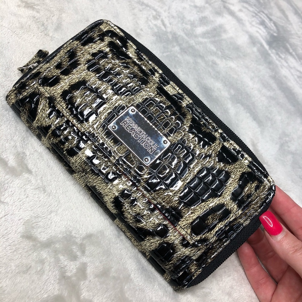 Kenneth Cole Reaction Leopard Wallet